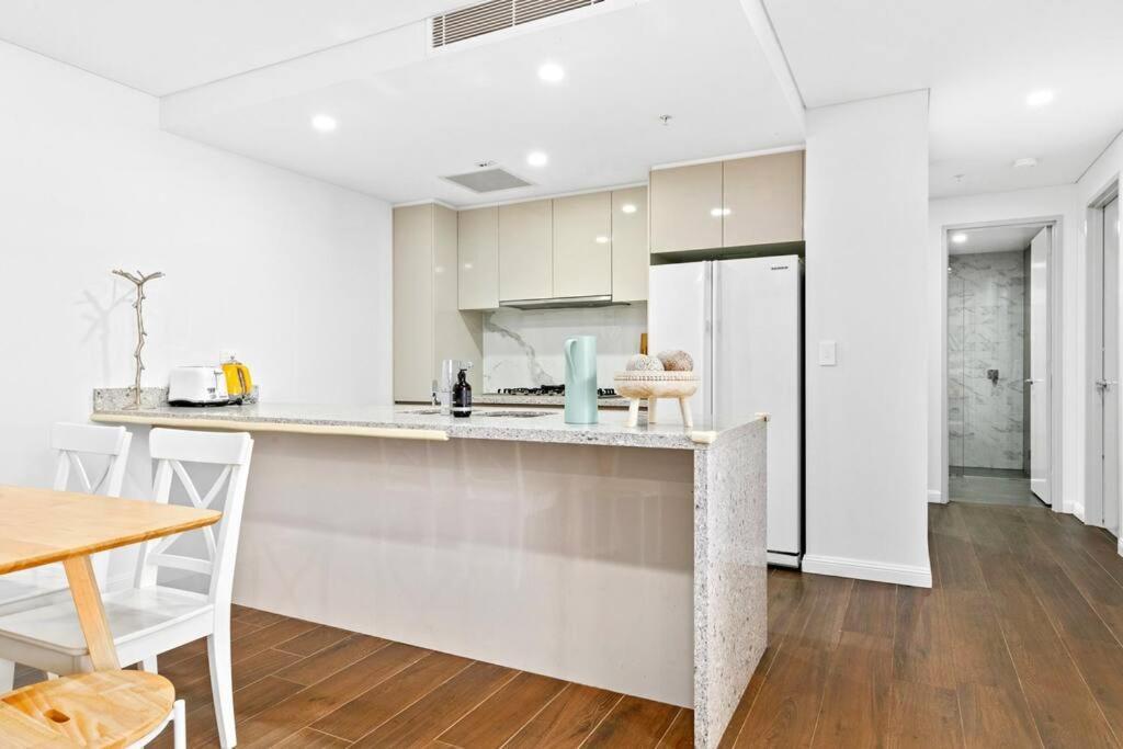 Four Bedroom Apartment With Facilities In Olympic Park Cité de Cité de Sydney Extérieur photo